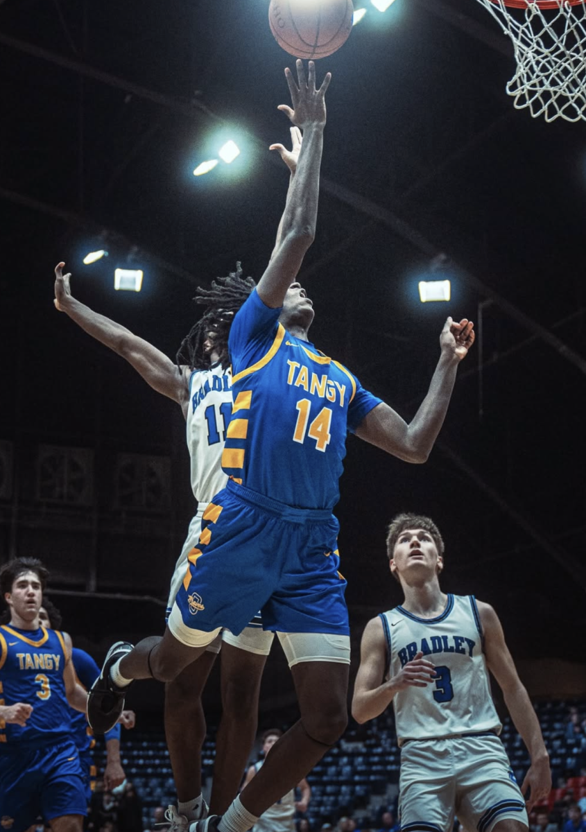 Play number 14 goes in to block Bradley player.